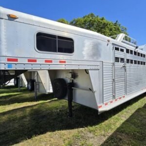2006 C&C 4 Horse Gooseneck Trailer