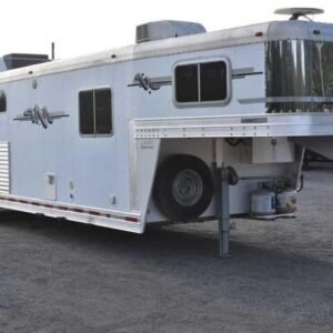 2006 Platinum 8410LQ 4 Horse Trailer with 9′ Short Wall