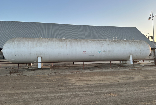 30000-gallon-propane-tank2.png