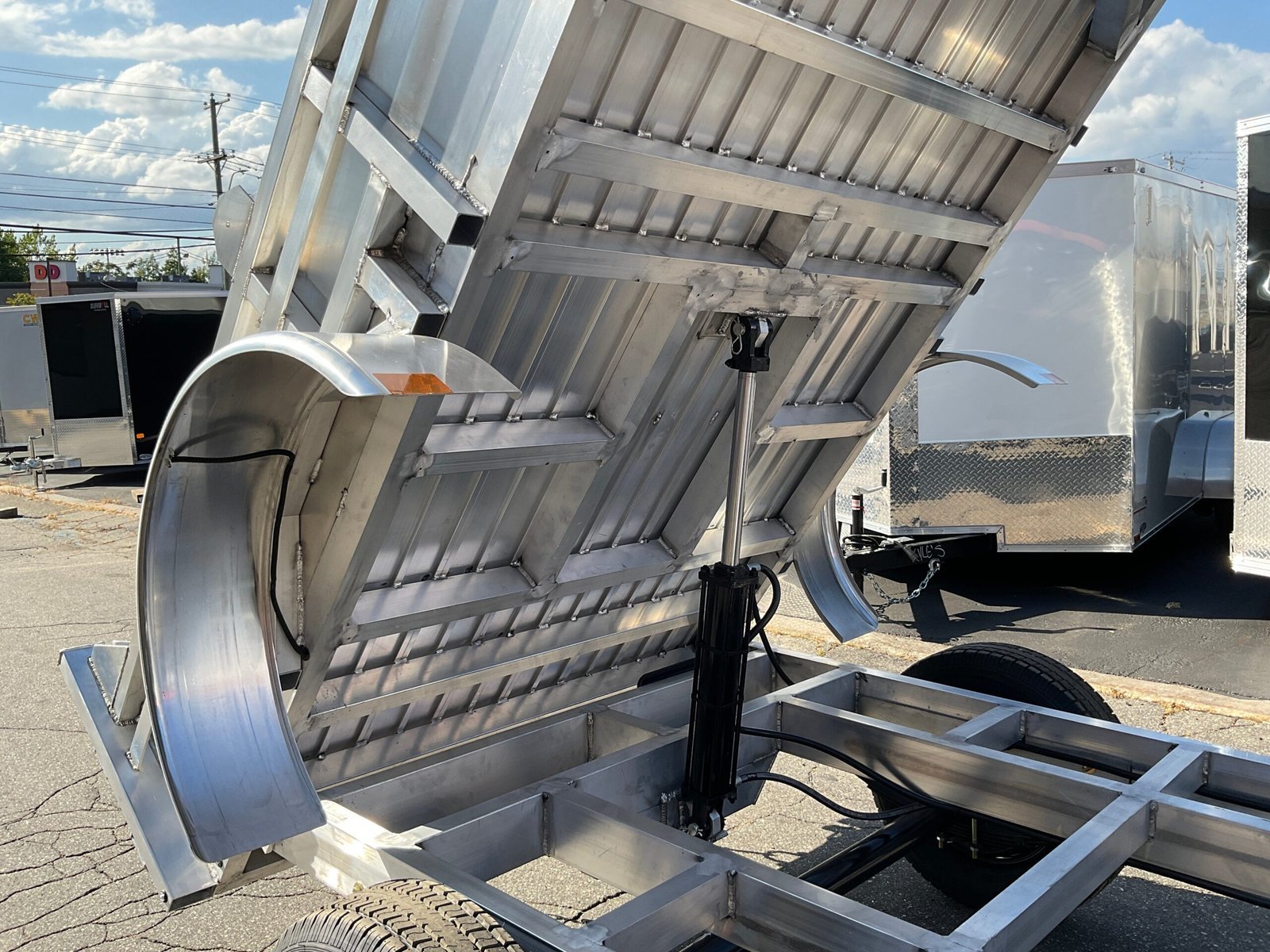 5×8-aluminum-dump-trailer_2-scaled-1.jpg