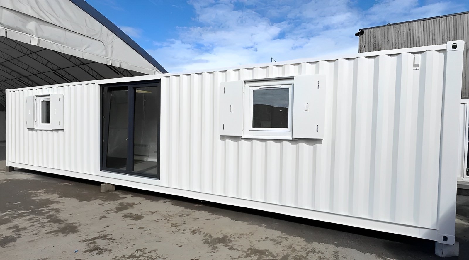 Converted-40ft-Shipping-Container-Open-Plan-Office-Portable-Container-Building-14.jpg