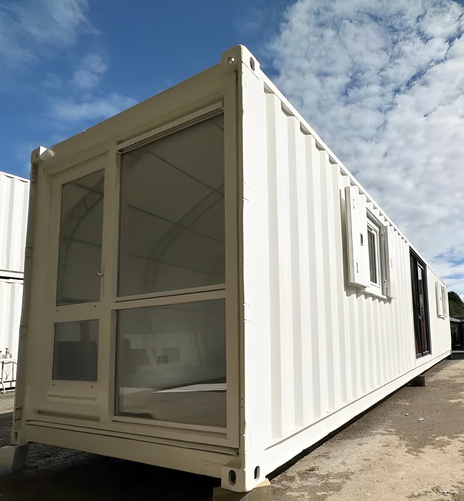 Converted-40ft-Shipping-Container-Open-Plan-Office-Portable-Container-Building-4.jpg
