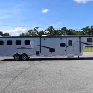 New 2024 Lakota 8313RKBGLQ Charger 3 Horse Trailer with 13′ Short Wall